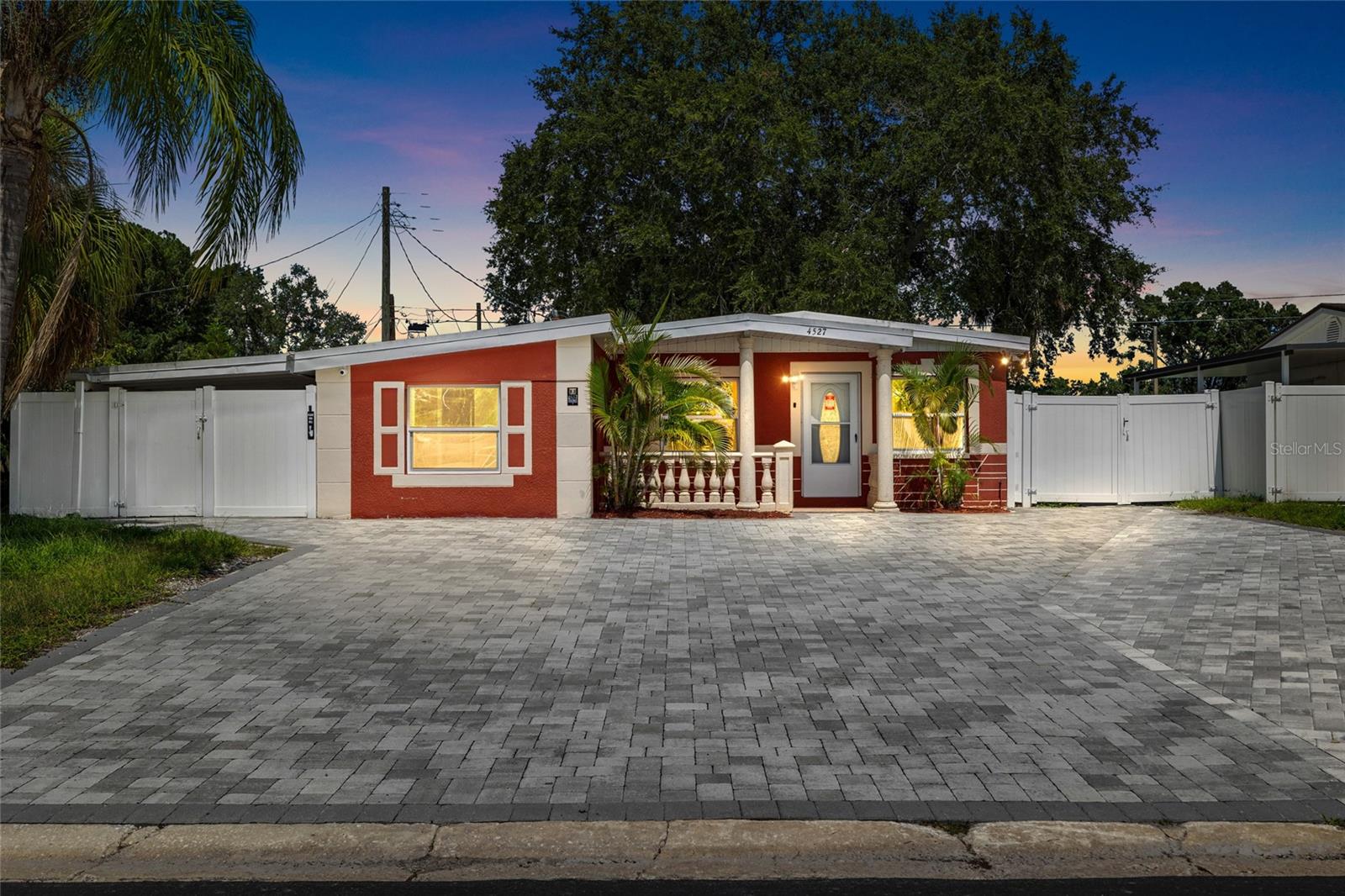 Details for 4527 Fountainbleau Rd, TAMPA, FL 33634