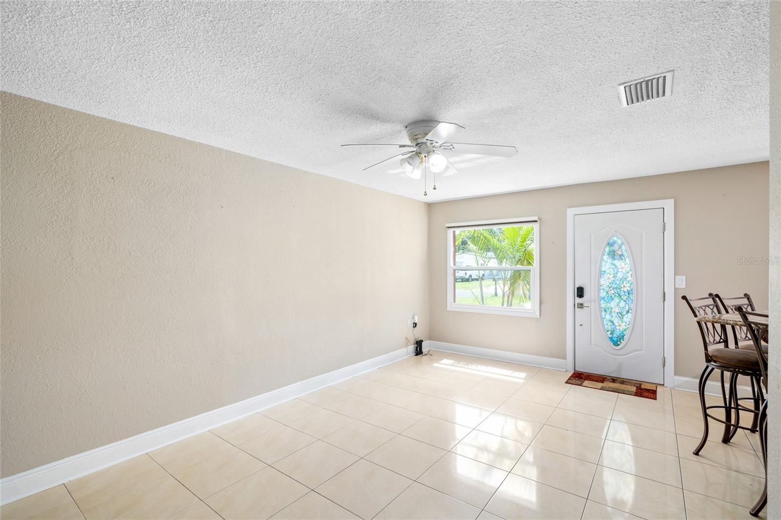 Image 10 of 45 For 4527 Fountainbleau Rd