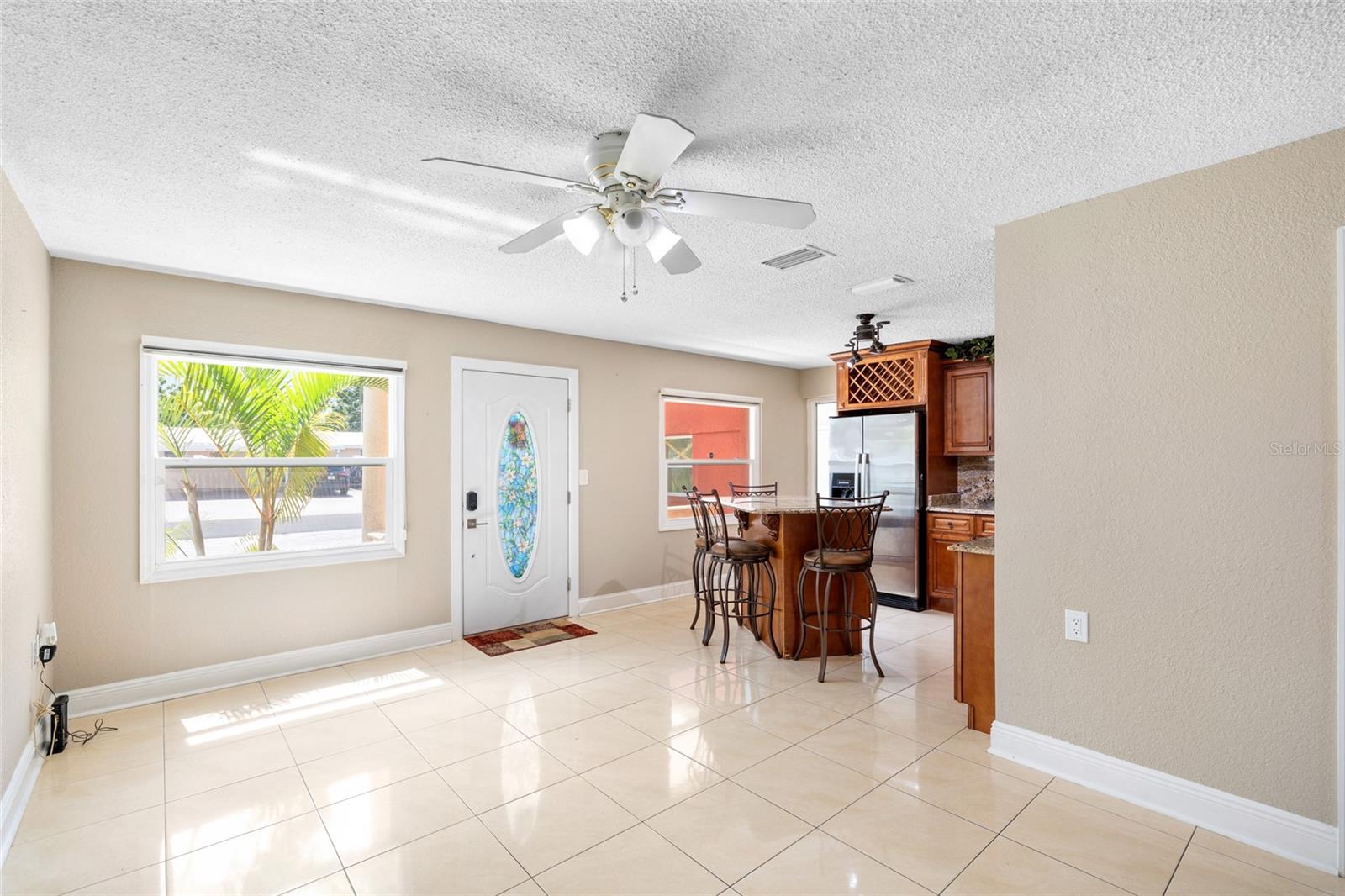 Image 11 of 45 For 4527 Fountainbleau Rd