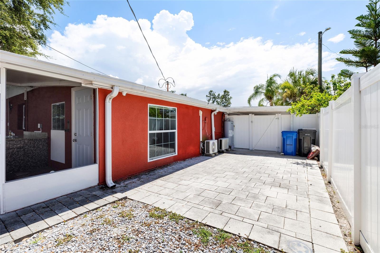 Image 44 of 45 For 4527 Fountainbleau Rd