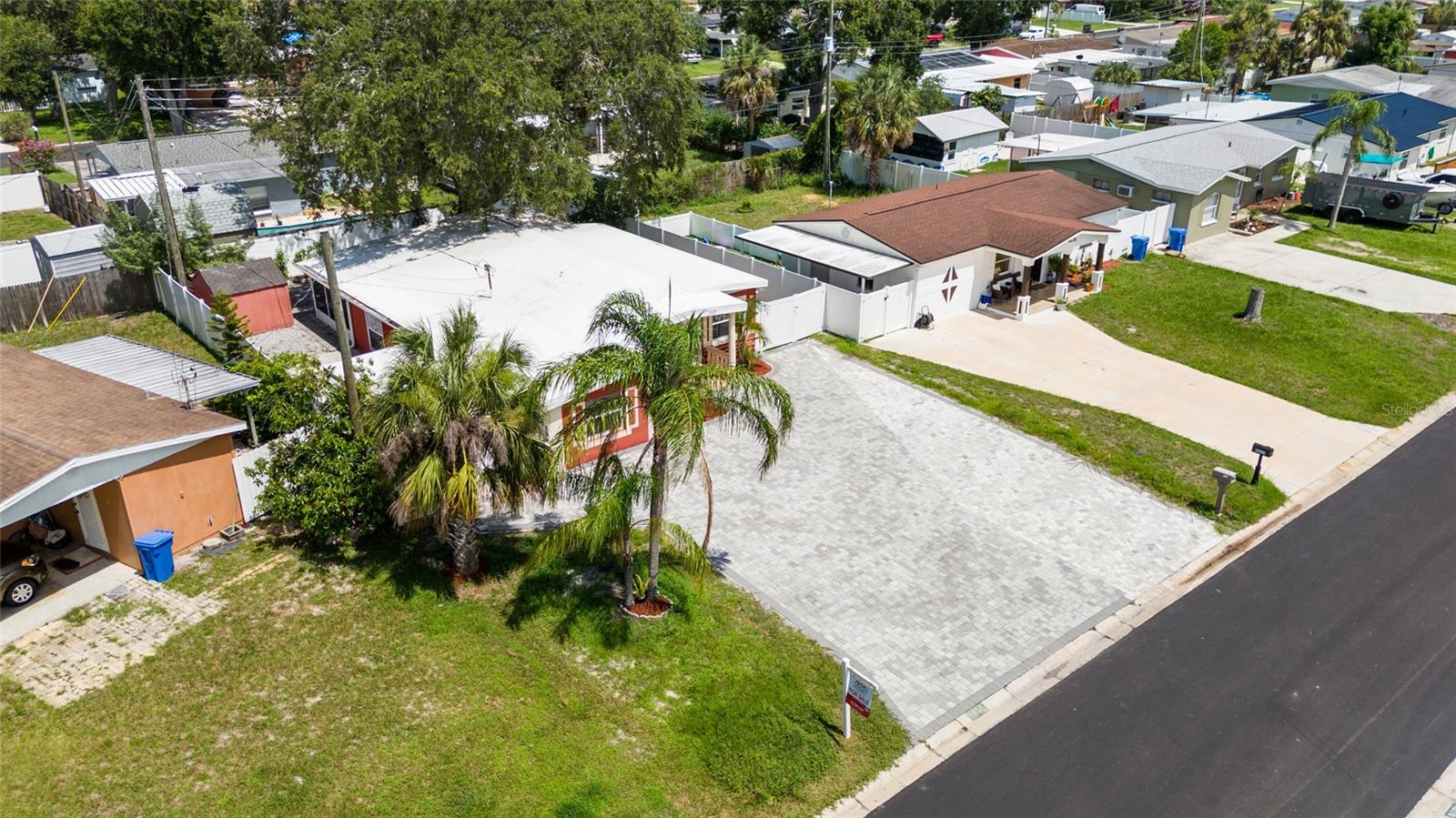 Image 8 of 45 For 4527 Fountainbleau Rd