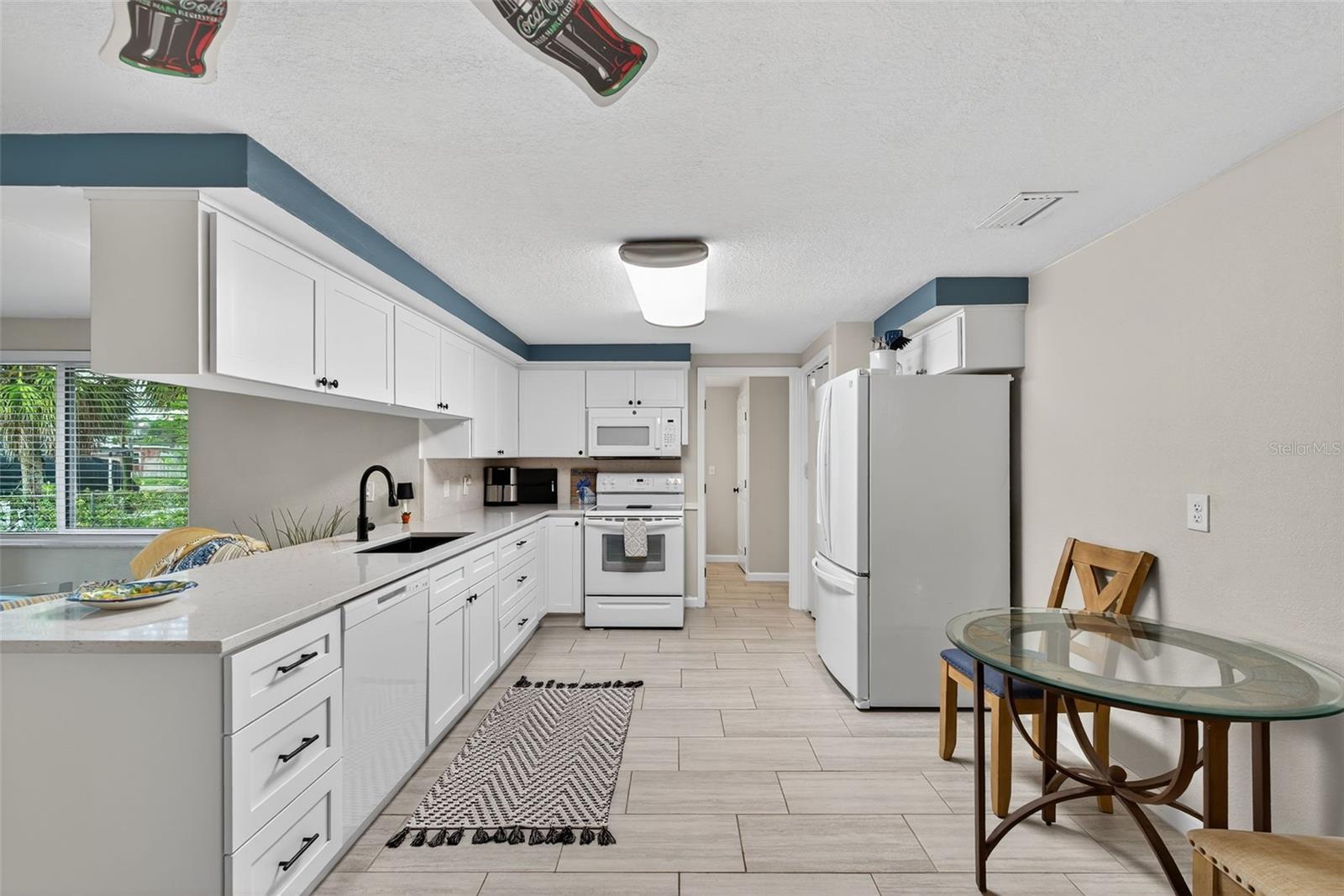 Image 11 of 50 For 5433 Bluepoint Drive