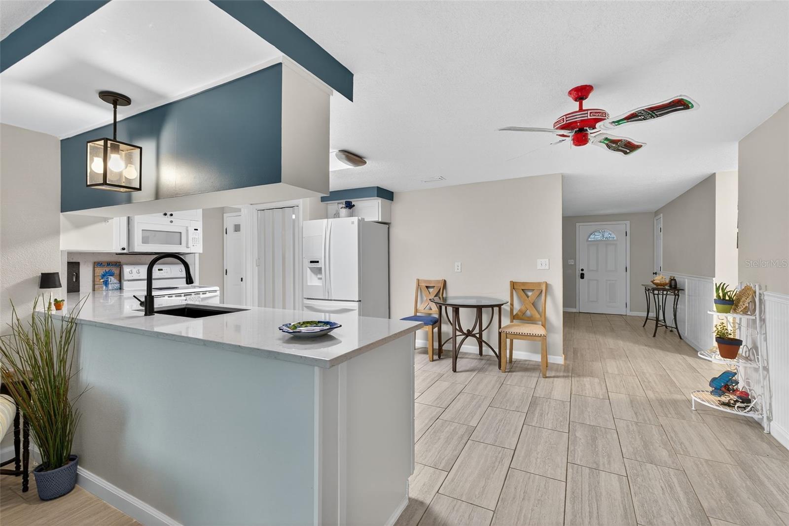Image 15 of 50 For 5433 Bluepoint Drive