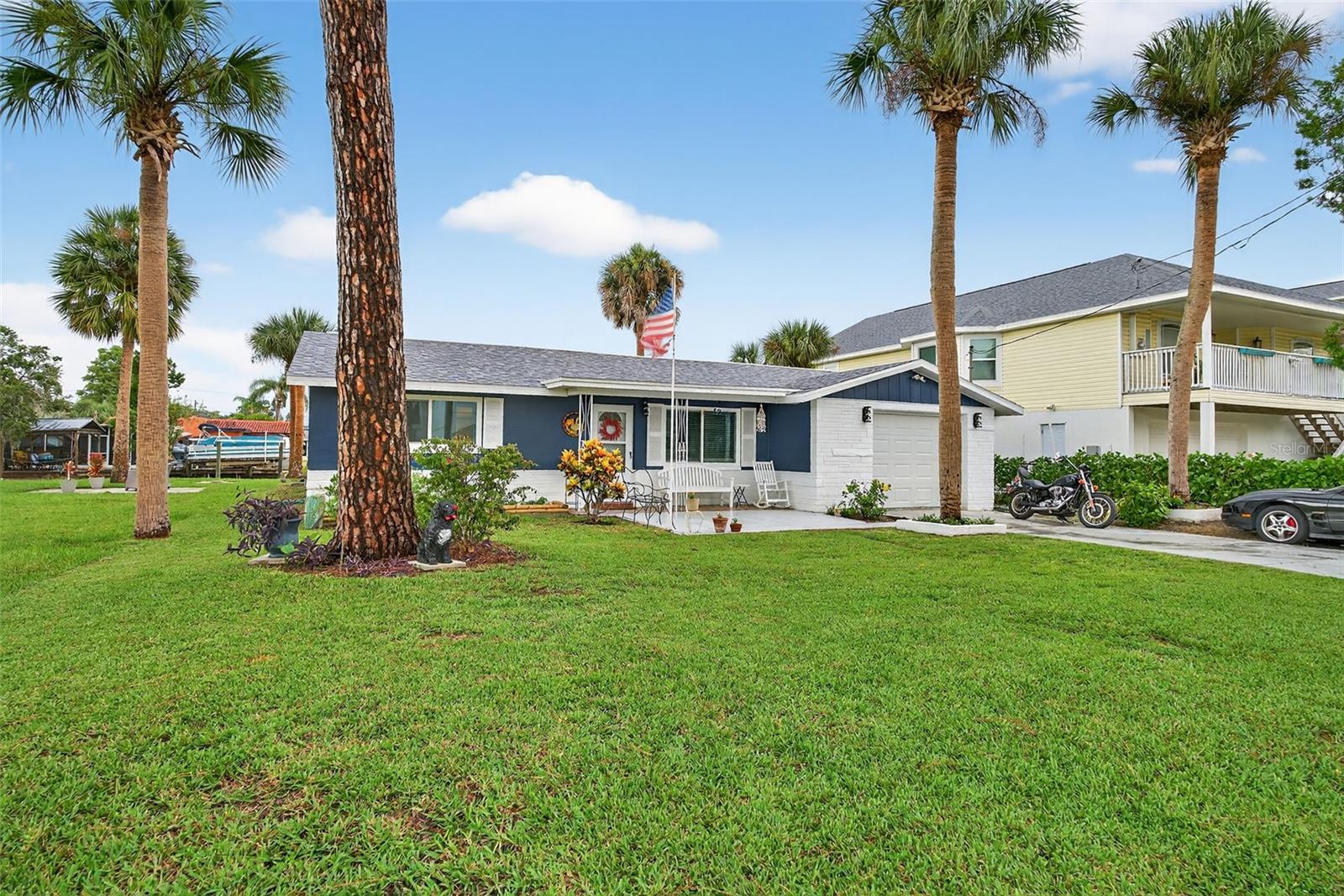 Image 3 of 50 For 5433 Bluepoint Drive
