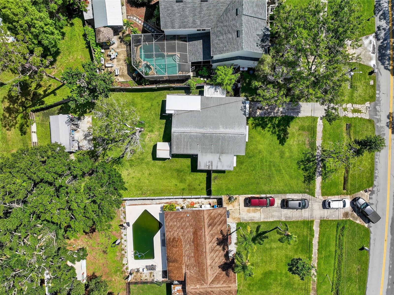 Image 4 of 18 For 605 Shore Drive E