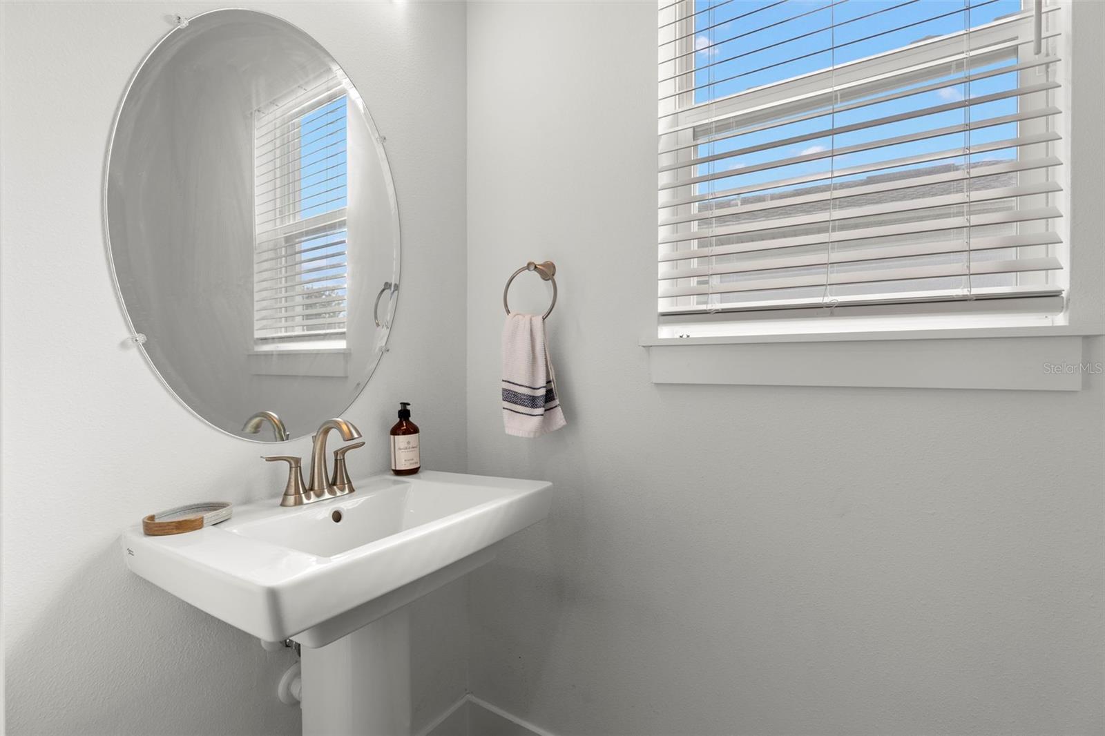 Image 33 of 60 For 9046 Ivy Stark Boulevard