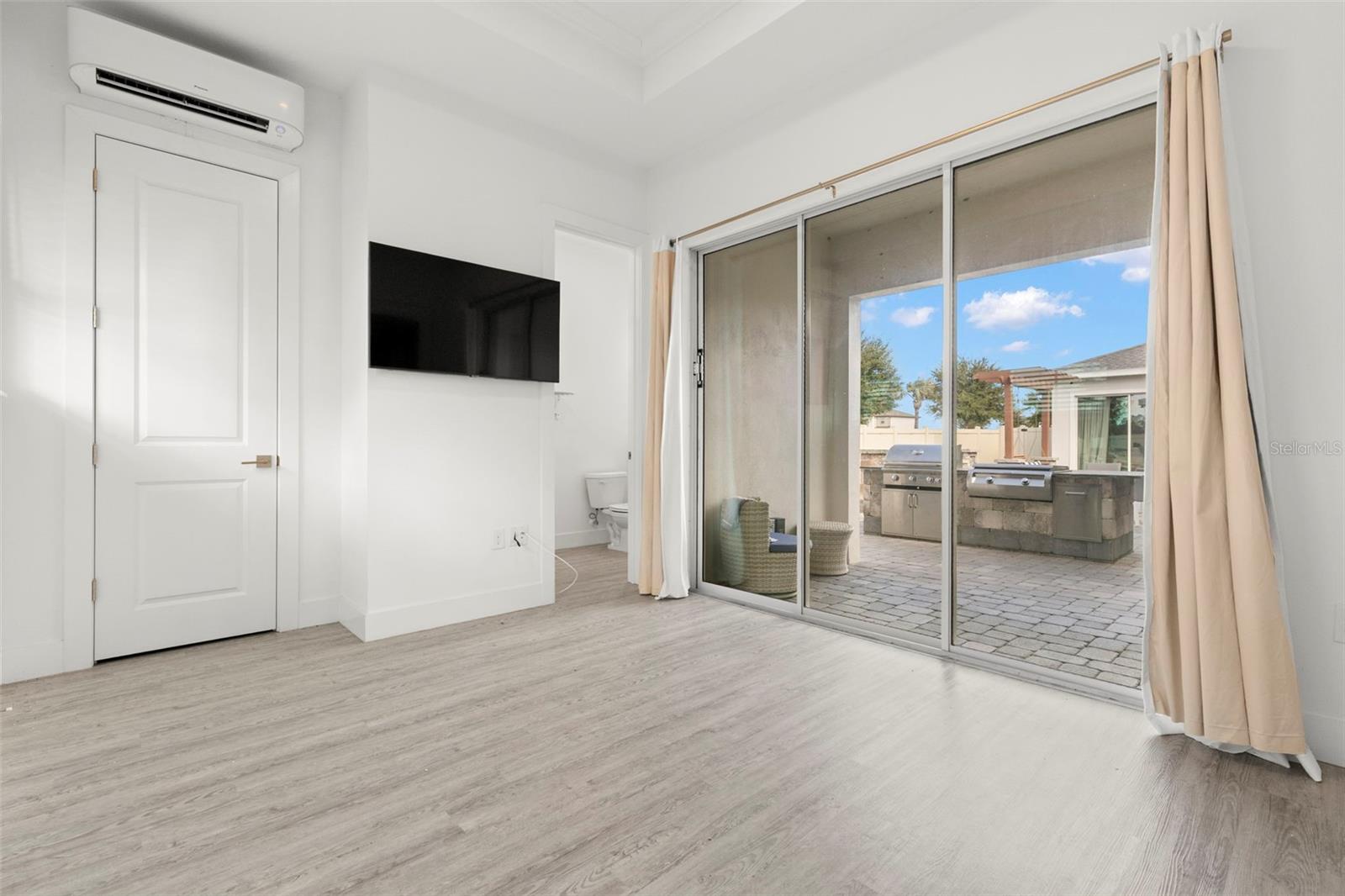 Image 36 of 60 For 9046 Ivy Stark Boulevard