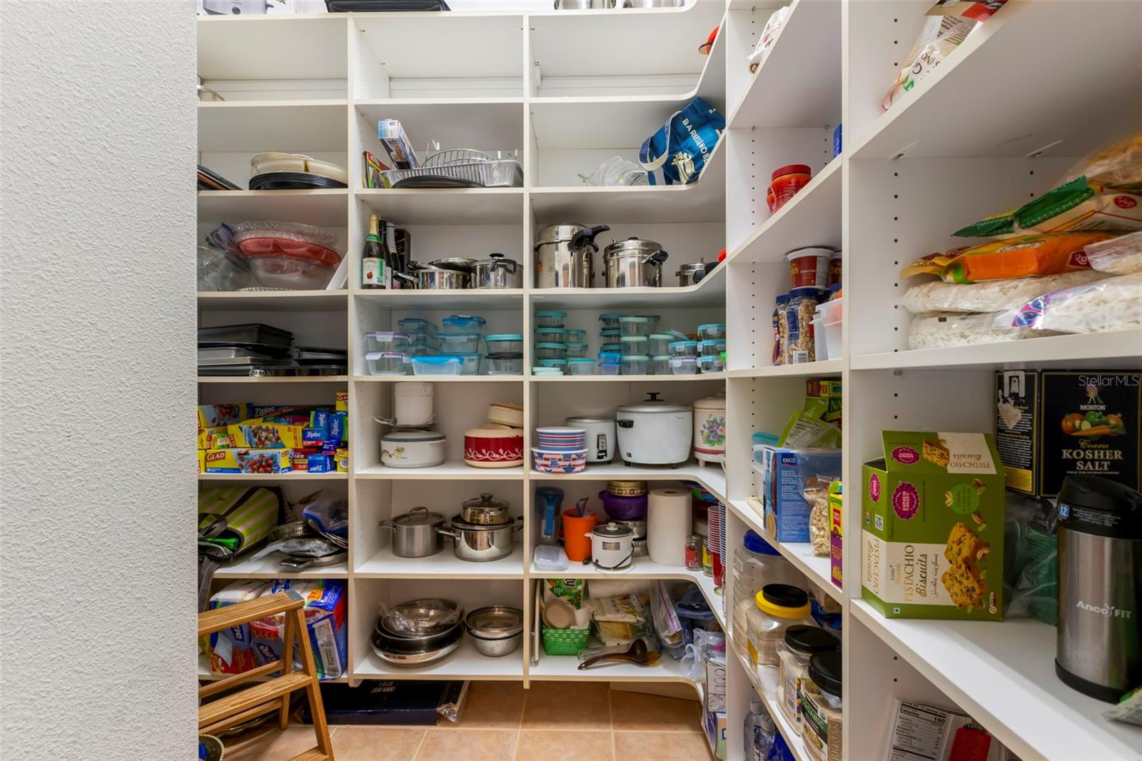 Listing photo id 25 for 1223 Darlington Oak Circle Ne
