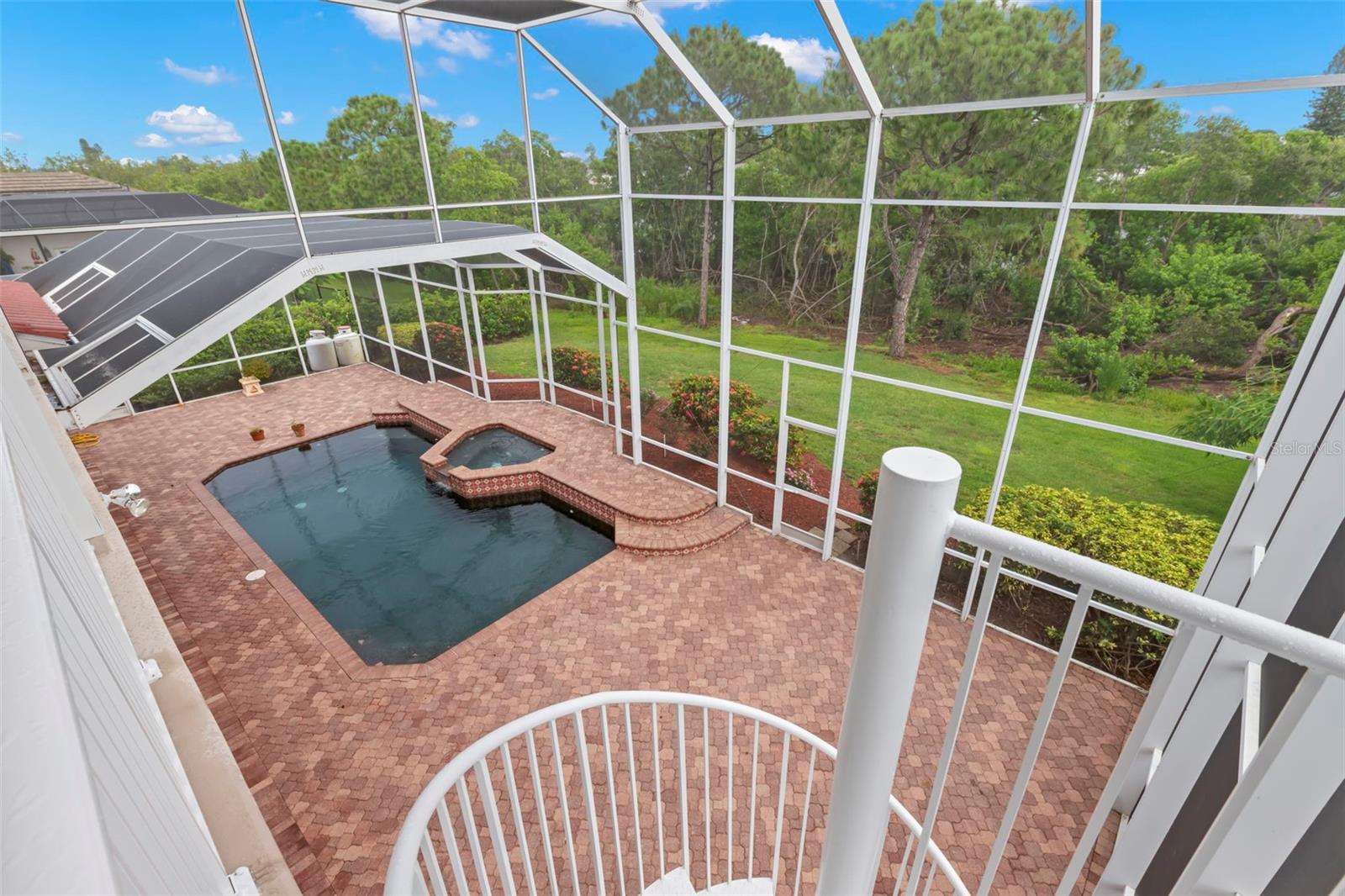 Listing photo id 38 for 1223 Darlington Oak Circle Ne