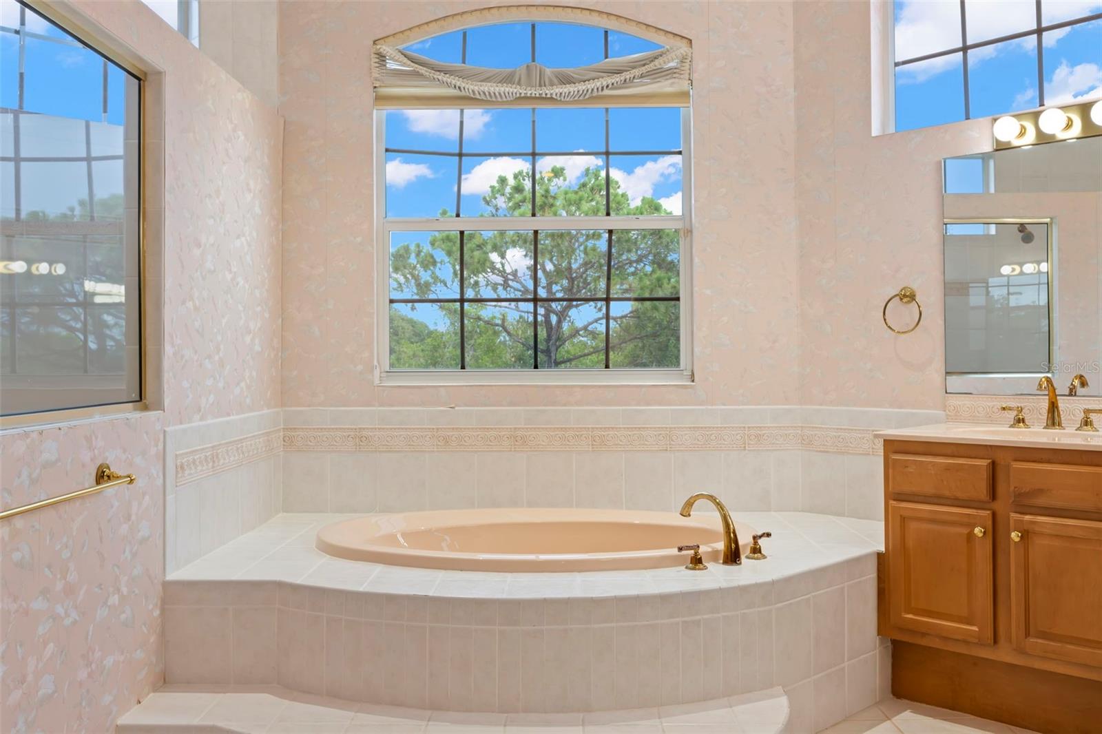 Listing photo id 42 for 1223 Darlington Oak Circle Ne