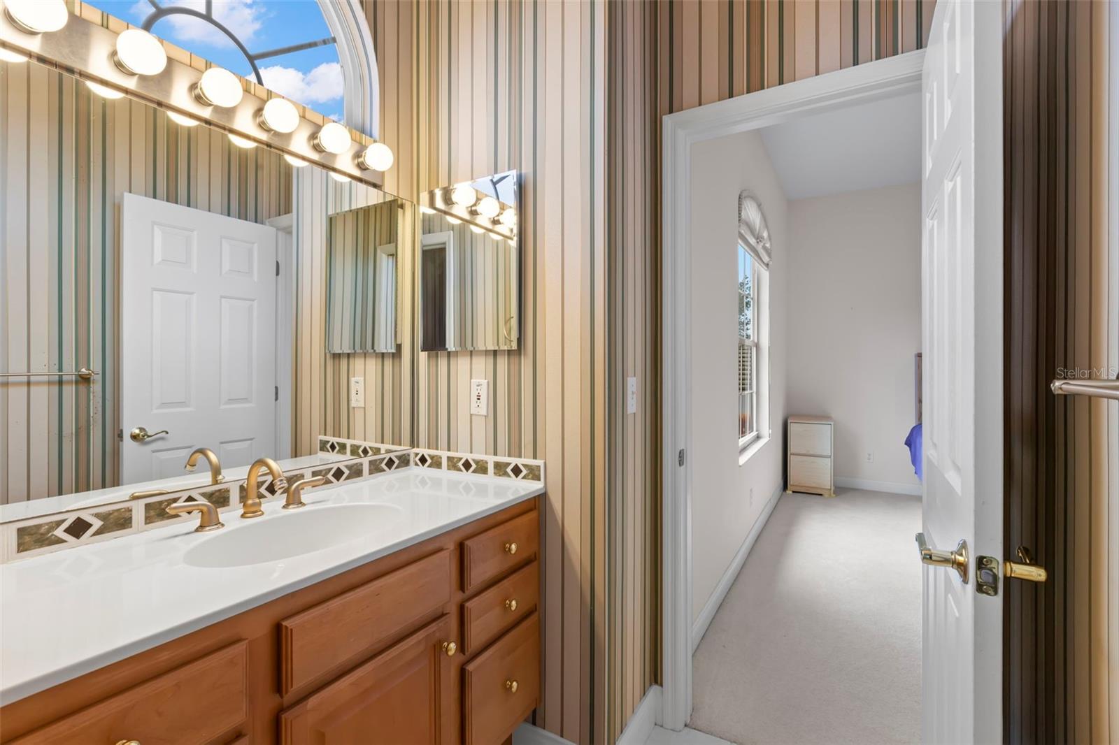Listing photo id 54 for 1223 Darlington Oak Circle Ne