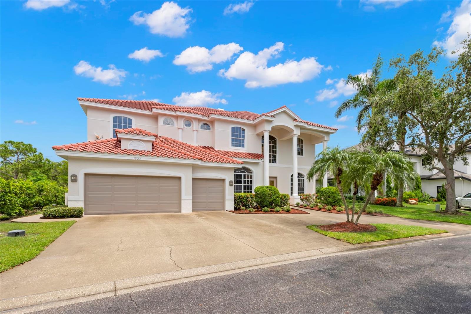 Listing photo id 66 for 1223 Darlington Oak Circle Ne