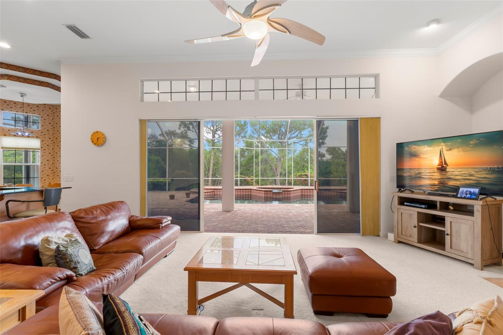 Listing photo id 7 for 1223 Darlington Oak Circle Ne