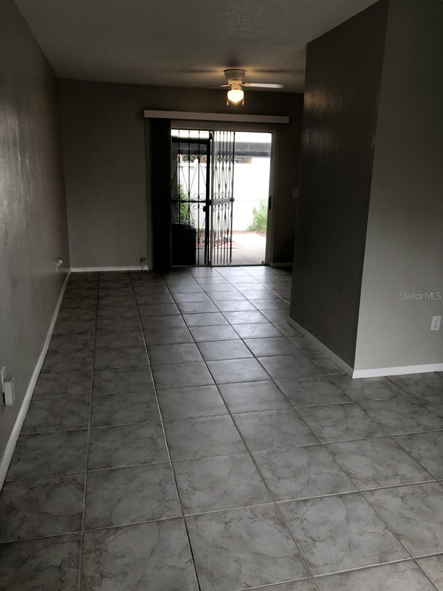 Image 11 of 27 For 6905 Casa Verde Court