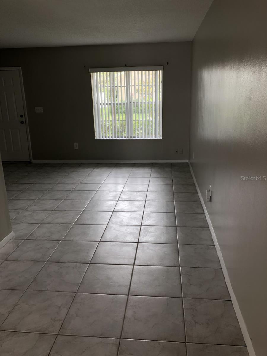Image 7 of 27 For 6905 Casa Verde Court