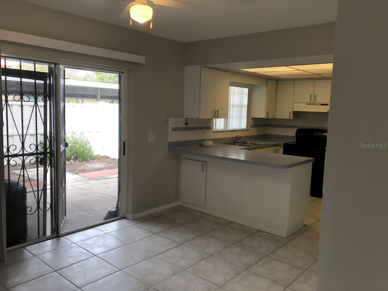 Image 8 of 27 For 6905 Casa Verde Court