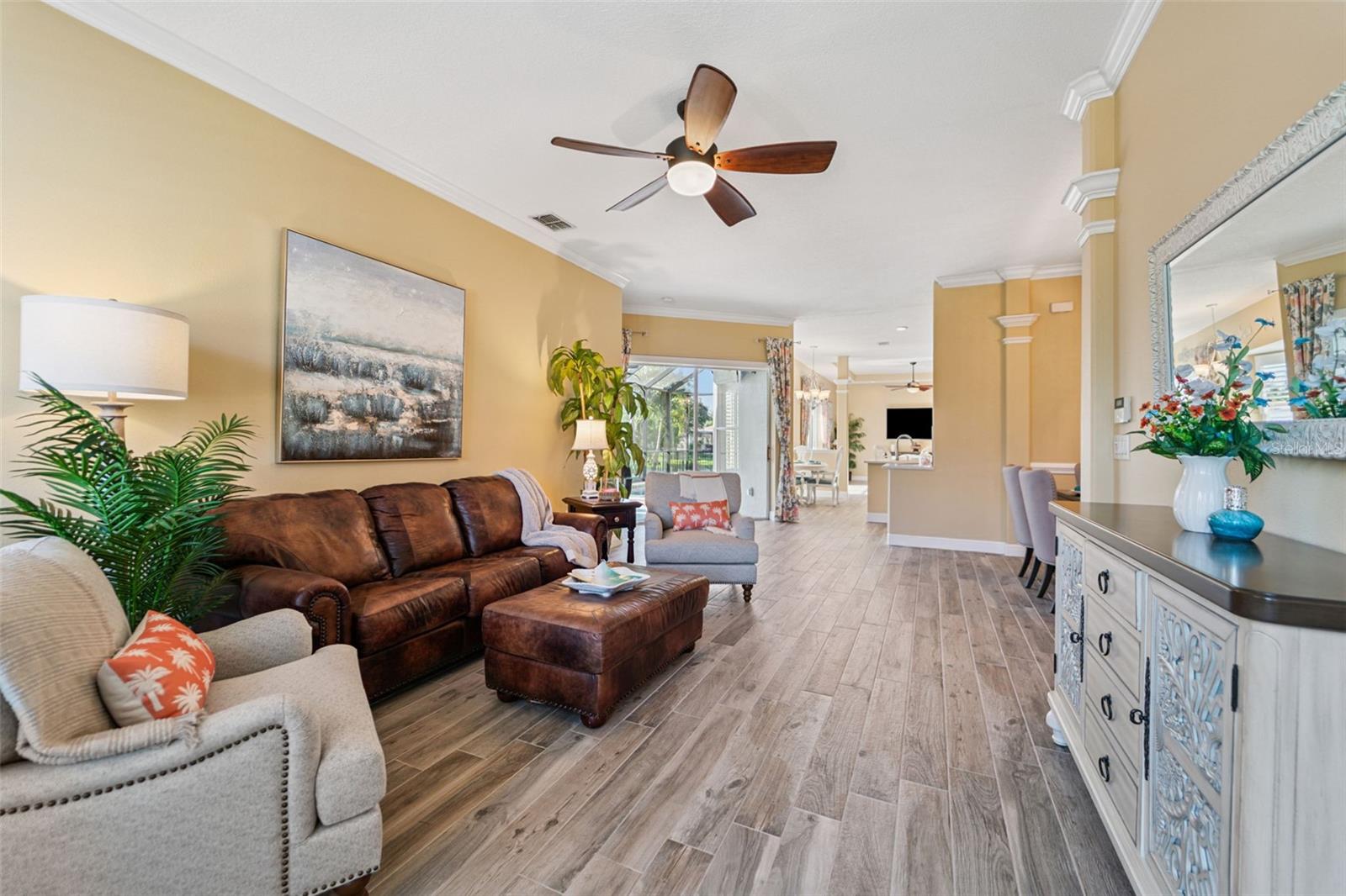 Image 5 of 49 For 8226 Wild Oaks Circle