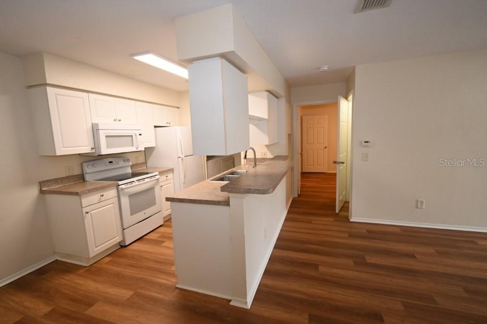 Image 8 of 36 For 36243 Lake Chase Boulevard 101