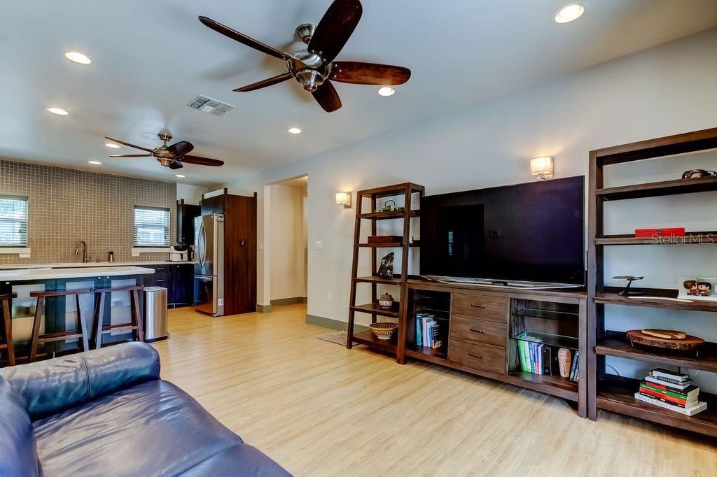 Image 17 of 46 For 815 8th Street N