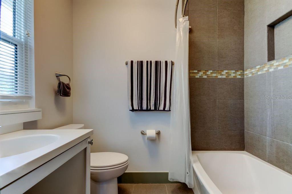 Image 22 of 46 For 815 8th Street N