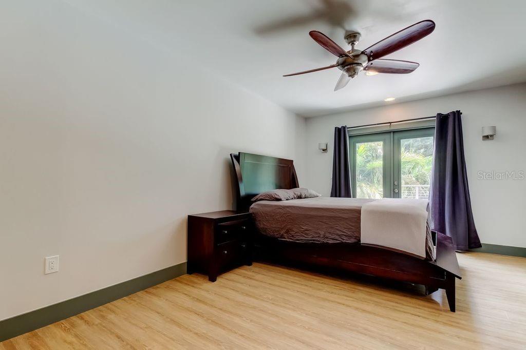 Image 24 of 46 For 815 8th Street N