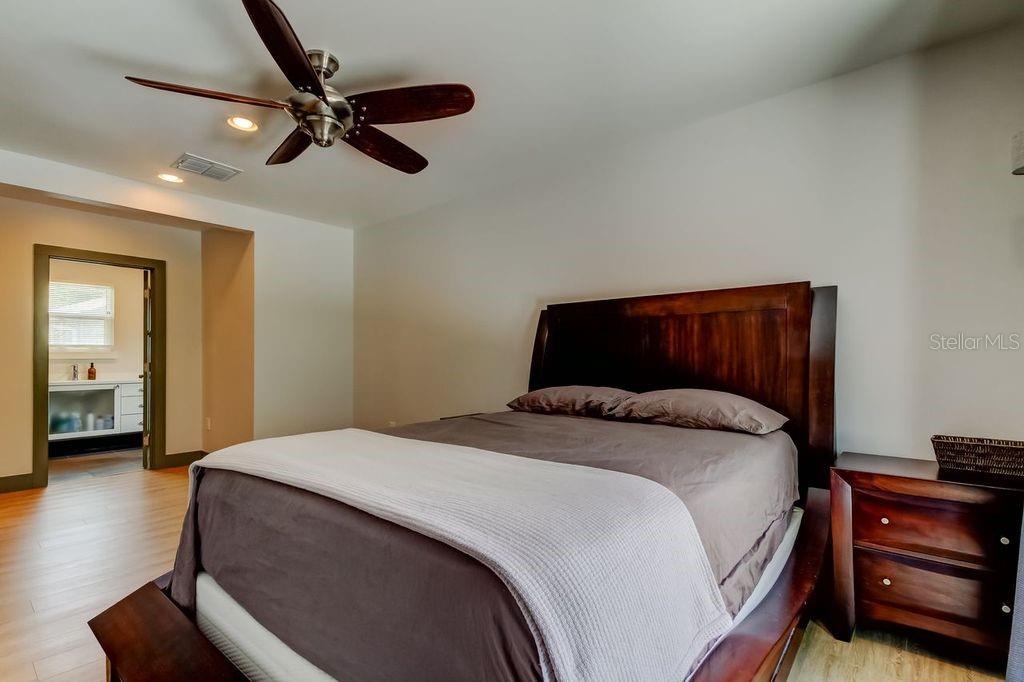 Image 26 of 46 For 815 8th Street N