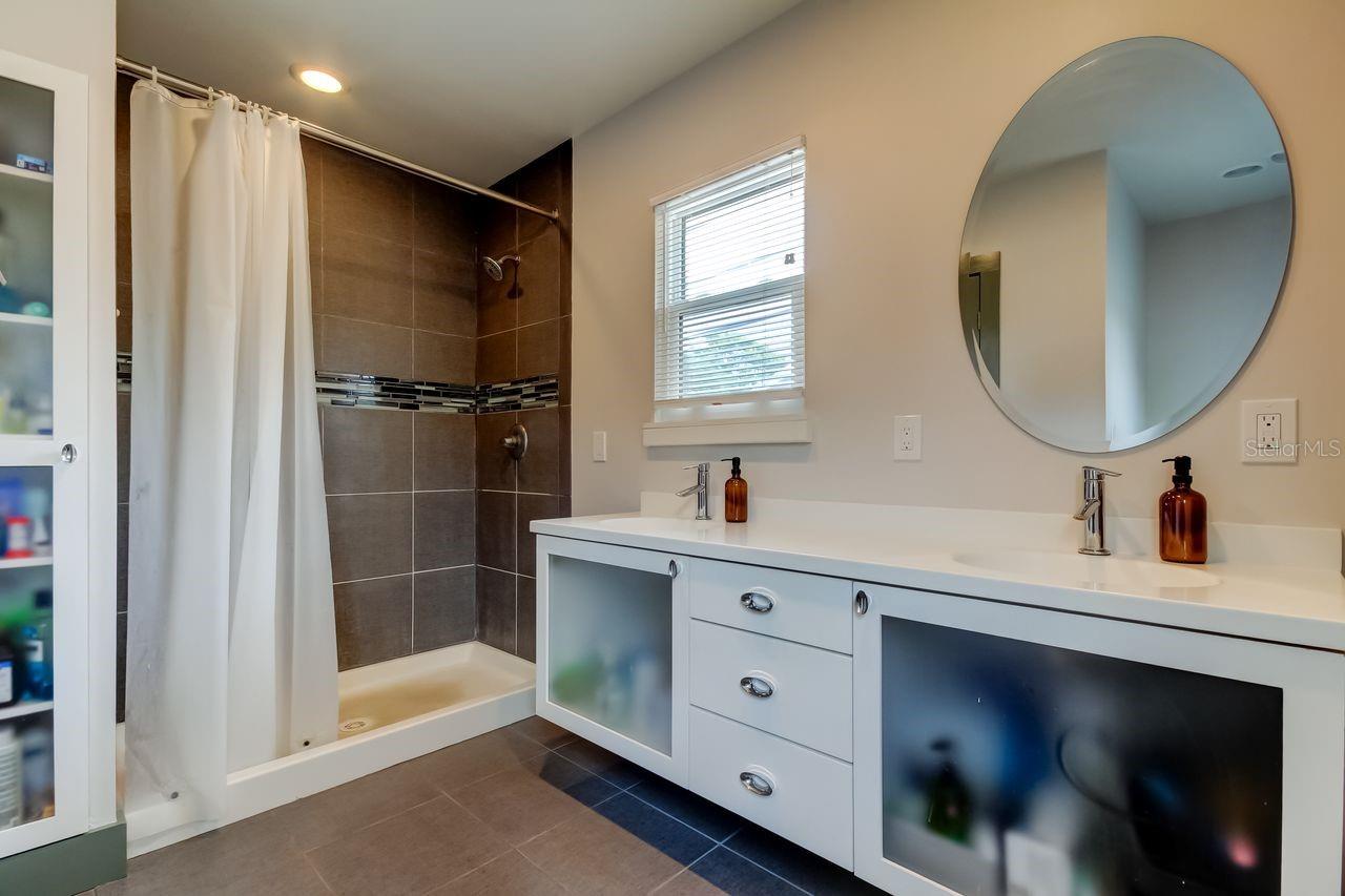 Image 29 of 46 For 815 8th Street N