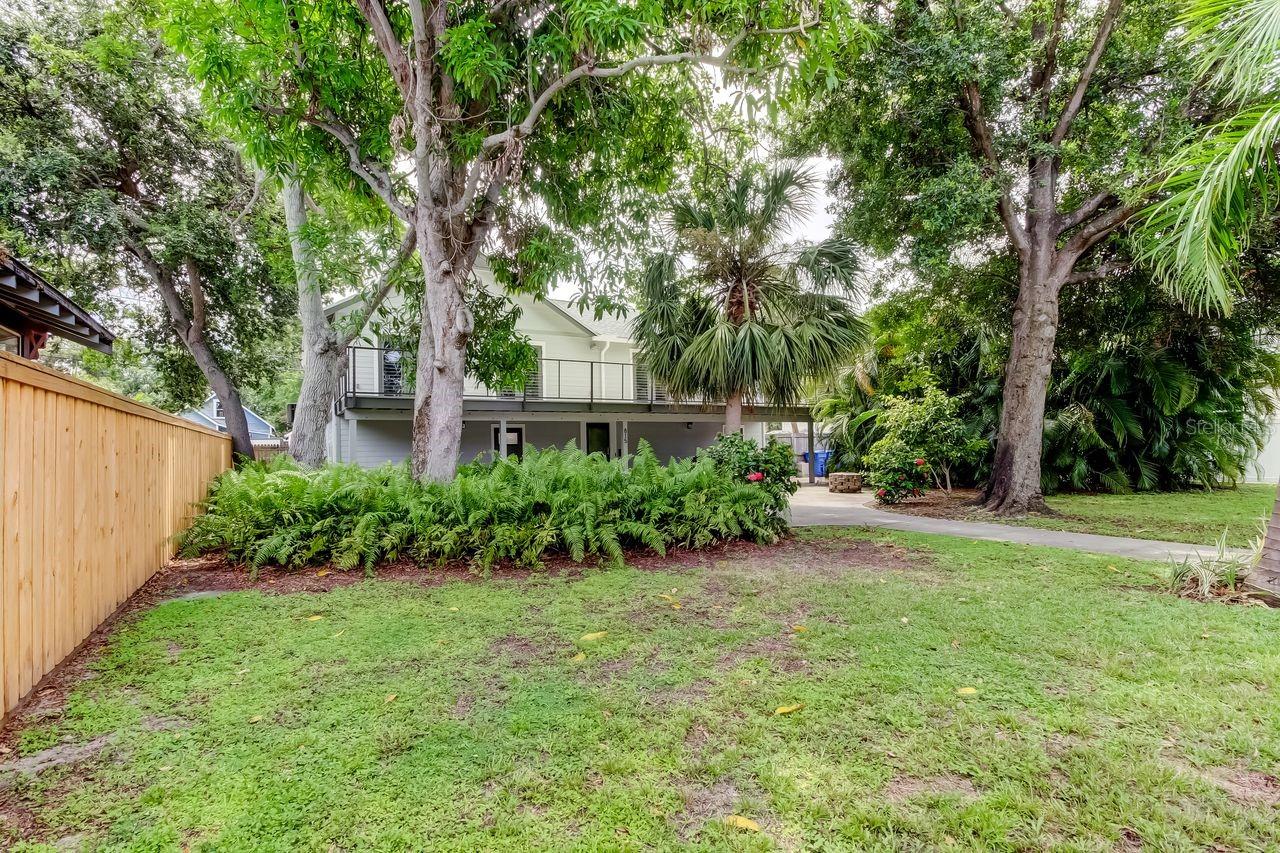 Image 3 of 46 For 815 8th Street N
