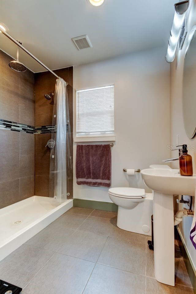 Image 35 of 46 For 815 8th Street N