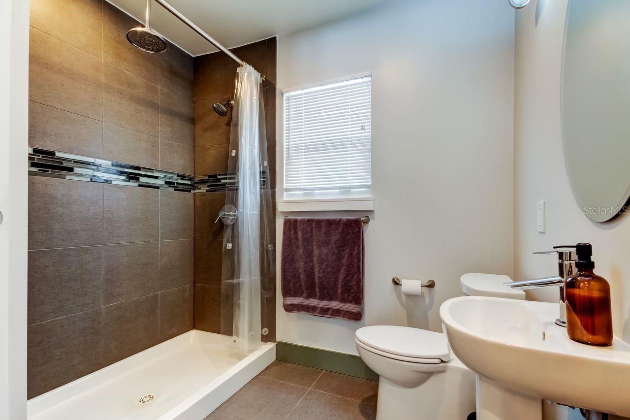 Image 36 of 46 For 815 8th Street N