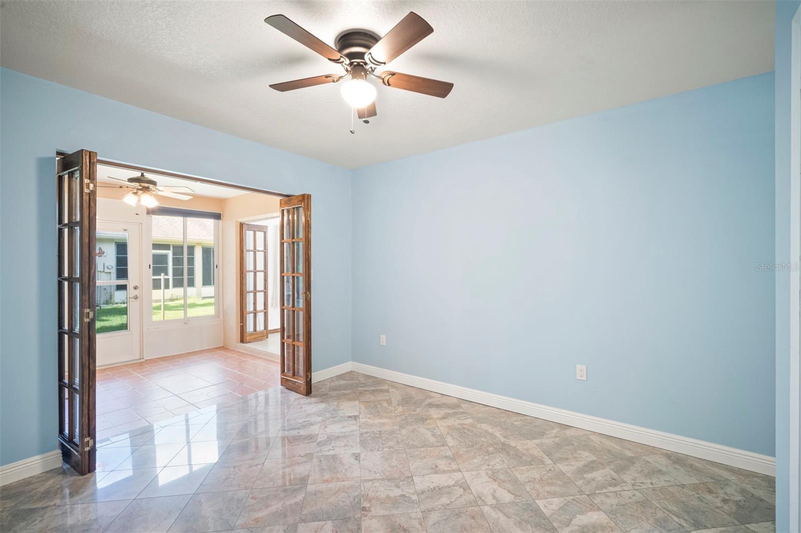 Listing photo id 8 for 6435 Thicket Trail