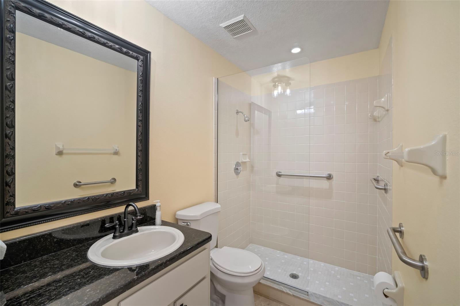 Listing photo id 13 for 6435 Thicket Trail