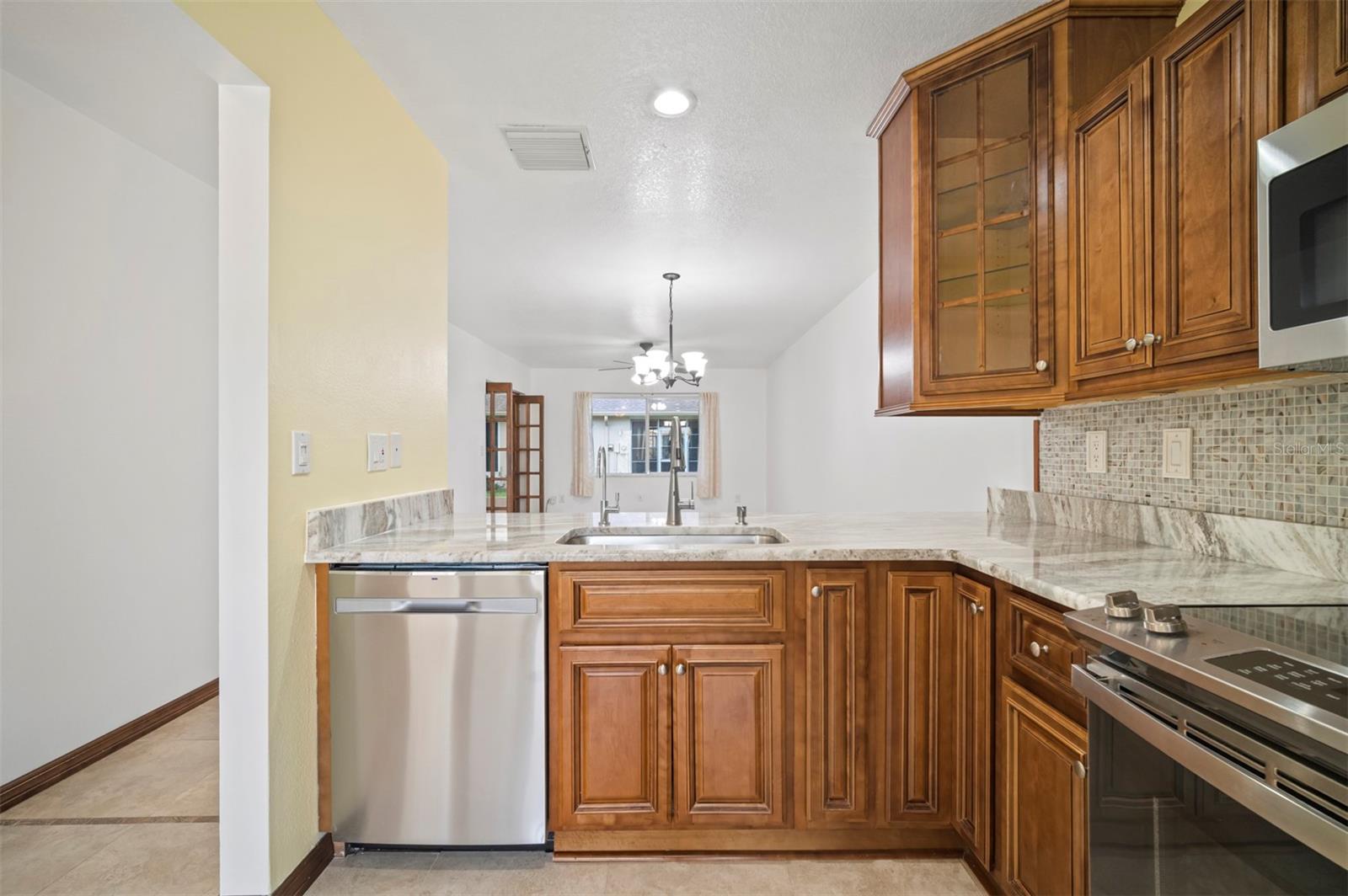 Listing photo id 1 for 6435 Thicket Trail