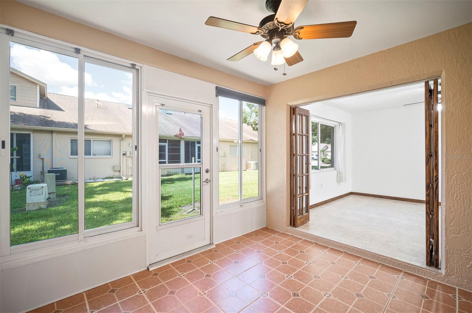 Listing photo id 7 for 6435 Thicket Trail