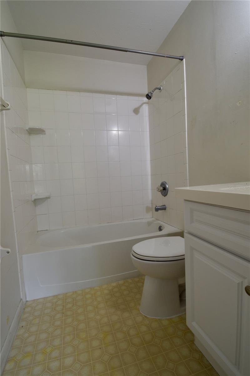 Image 16 of 28 For 2300 43rd Street F3