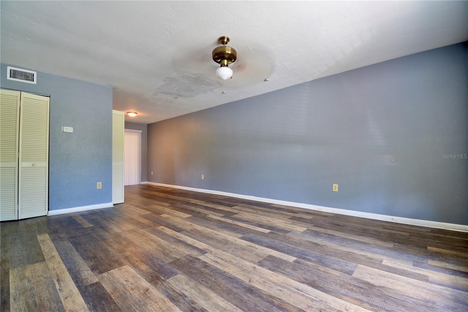 Image 2 of 28 For 2300 43rd Street F3