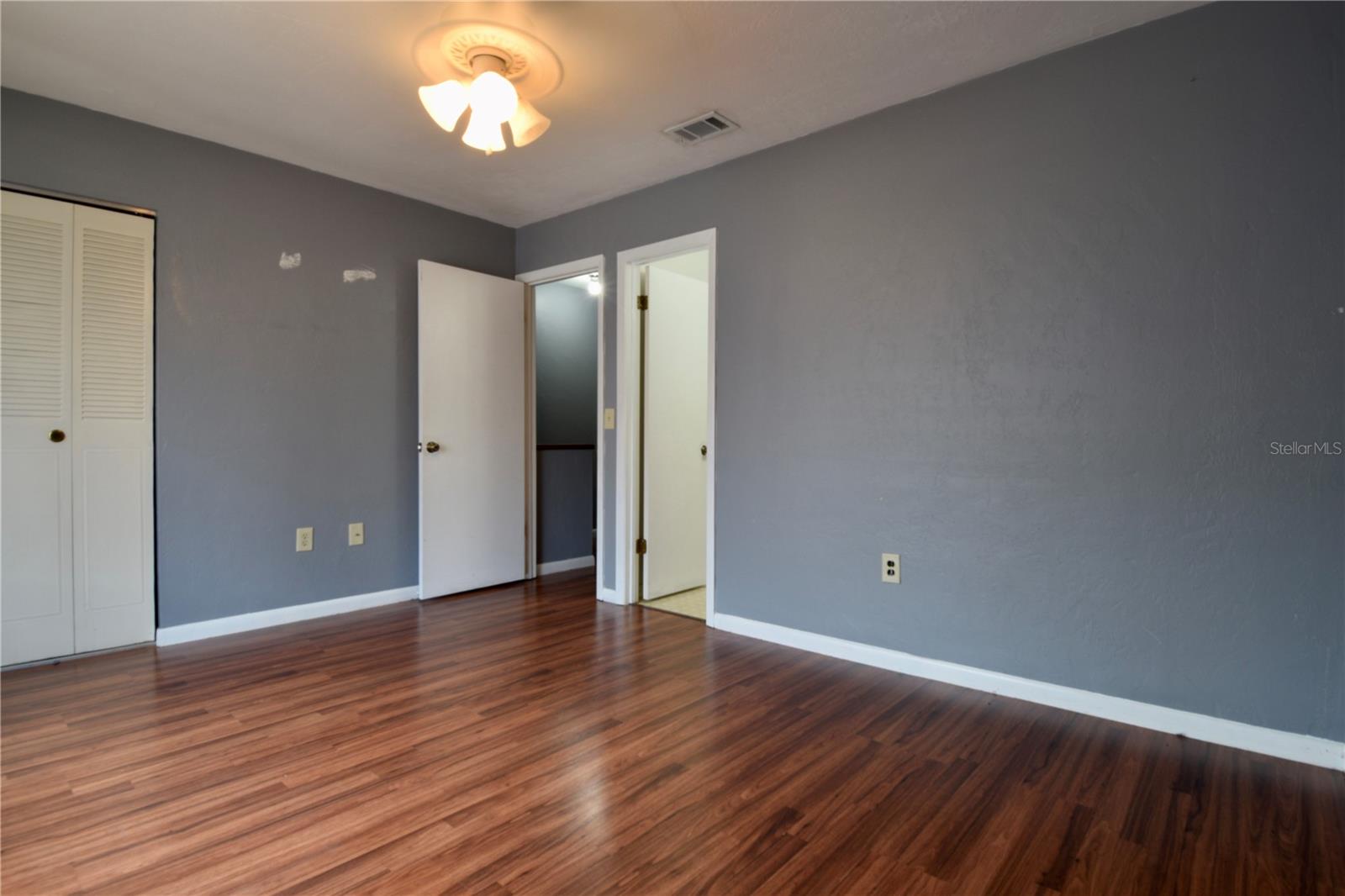 Image 20 of 28 For 2300 43rd Street F3
