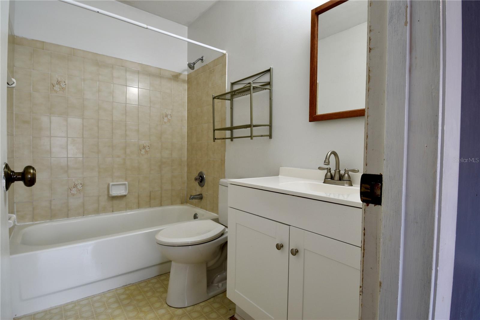 Image 21 of 28 For 2300 43rd Street F3