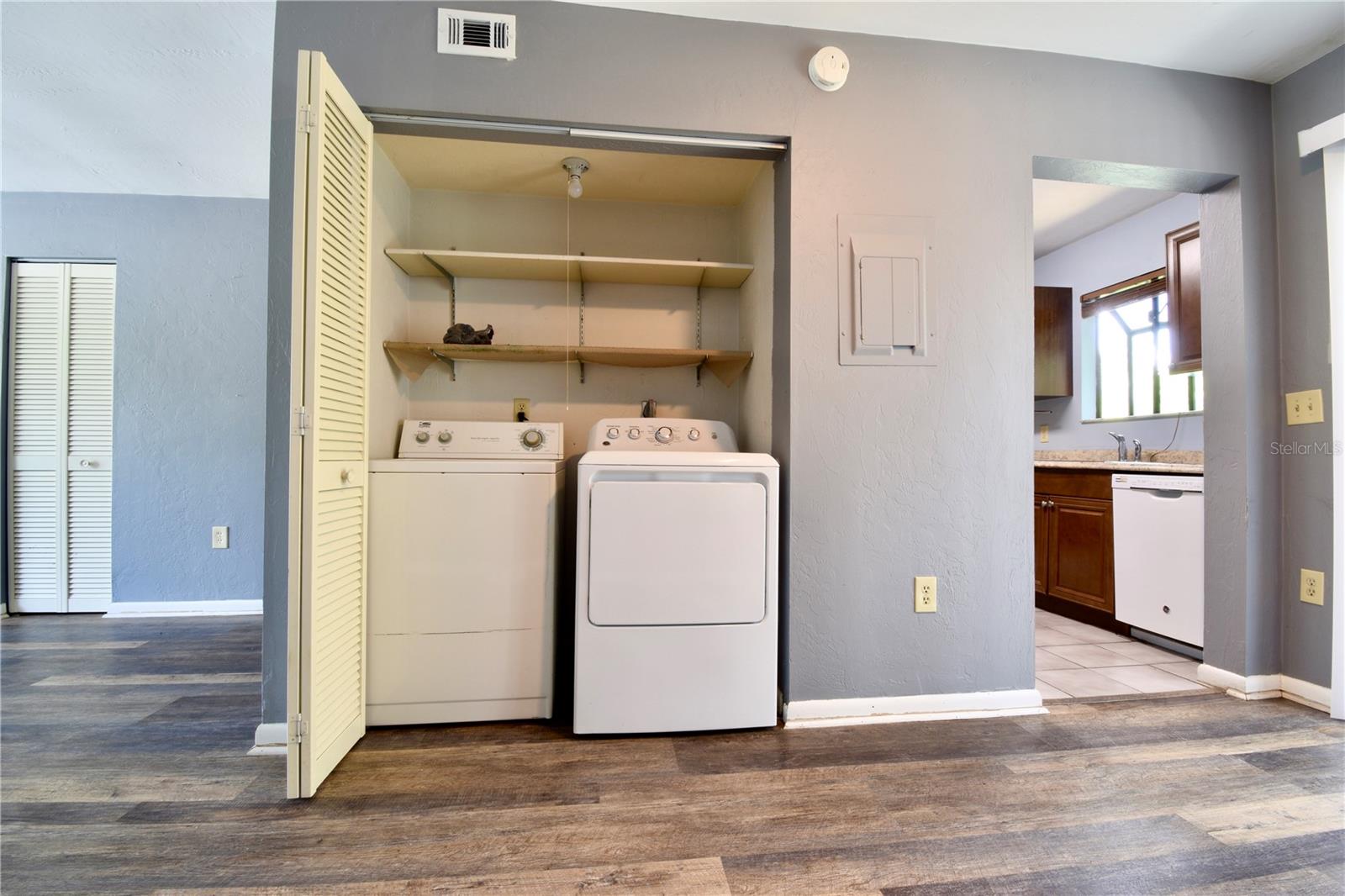 Image 8 of 28 For 2300 43rd Street F3