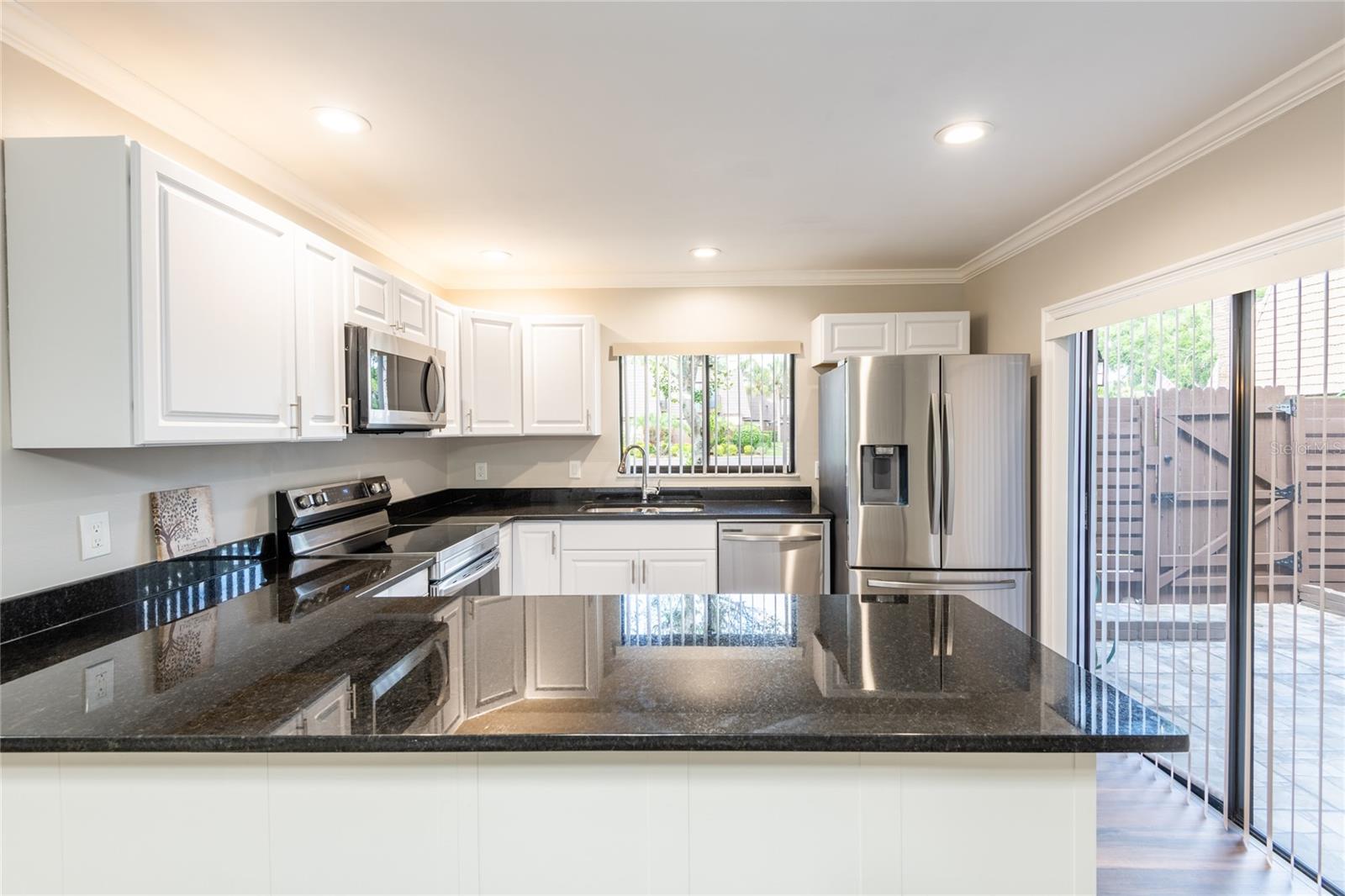 Image 10 of 42 For 15239 Pond Woods Drive 402