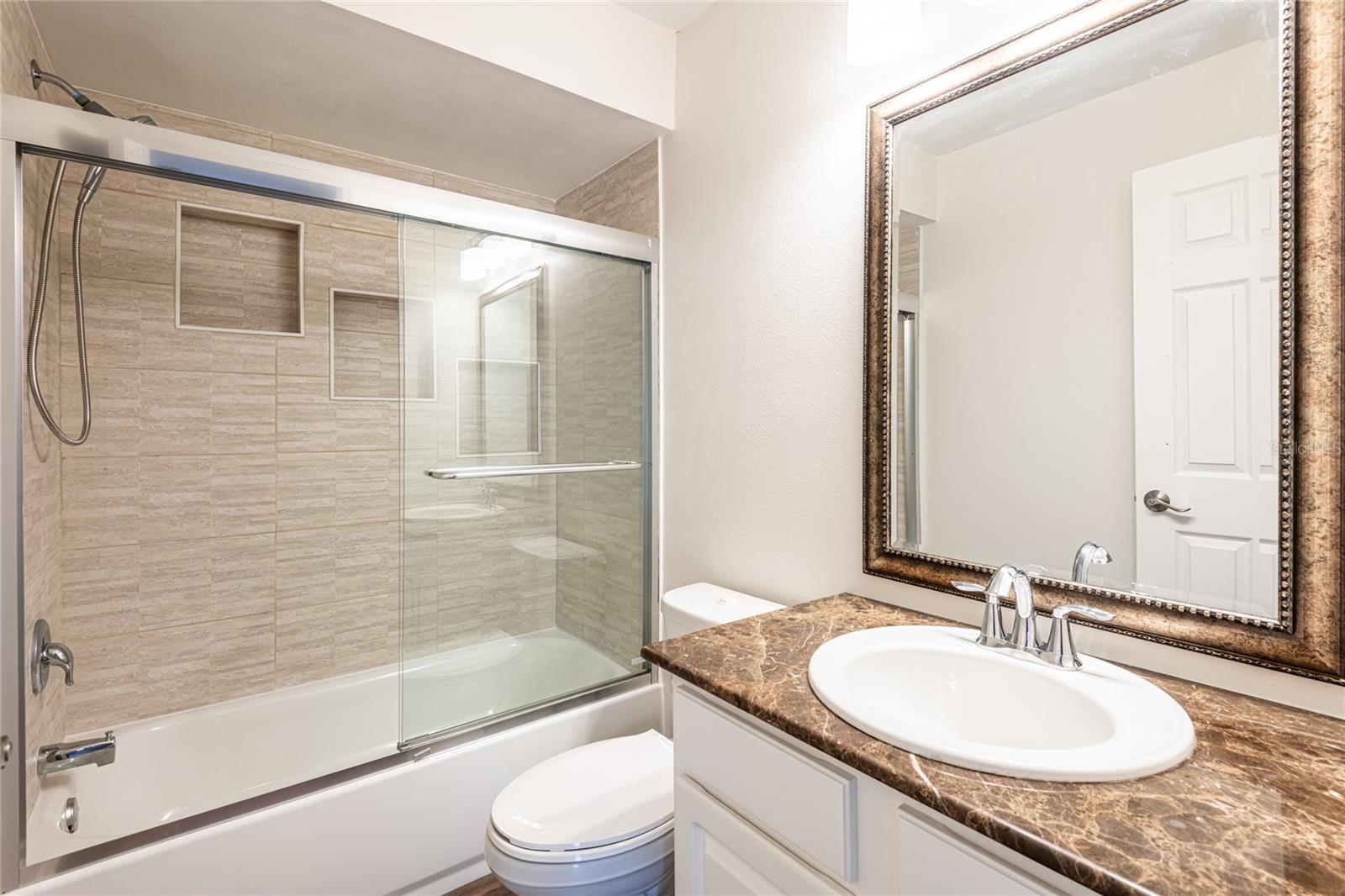 Image 29 of 42 For 15239 Pond Woods Drive 402