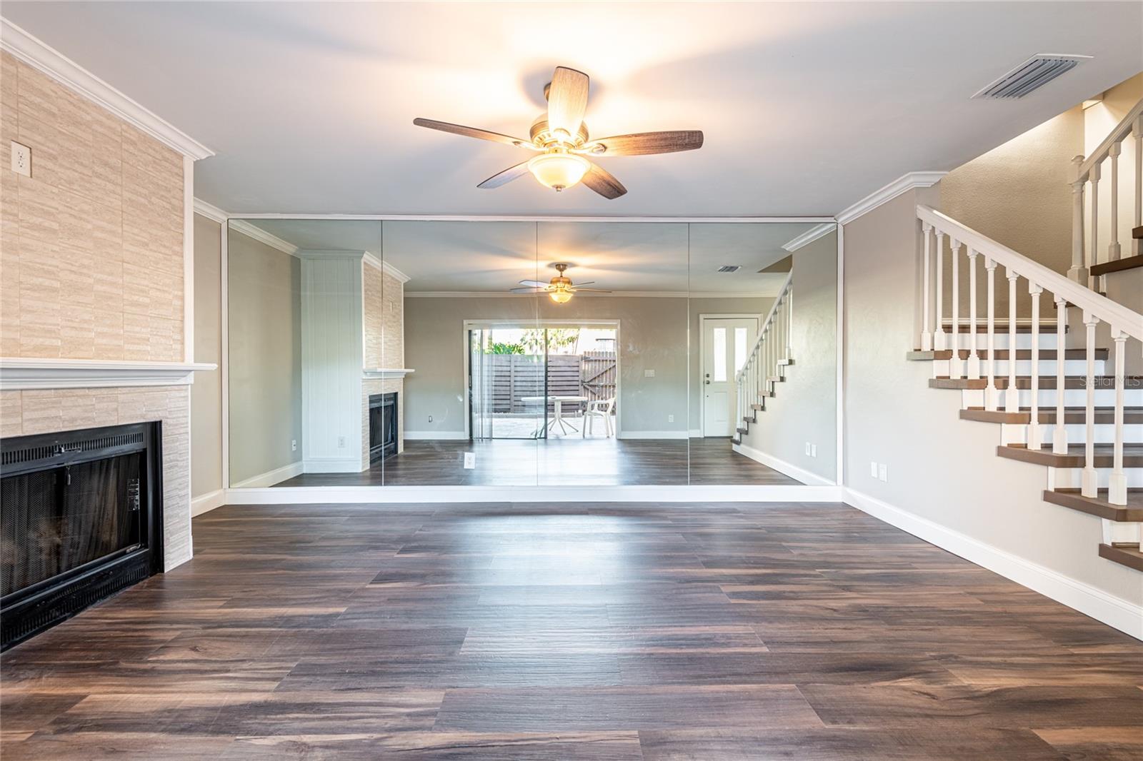 Image 4 of 42 For 15239 Pond Woods Drive 402