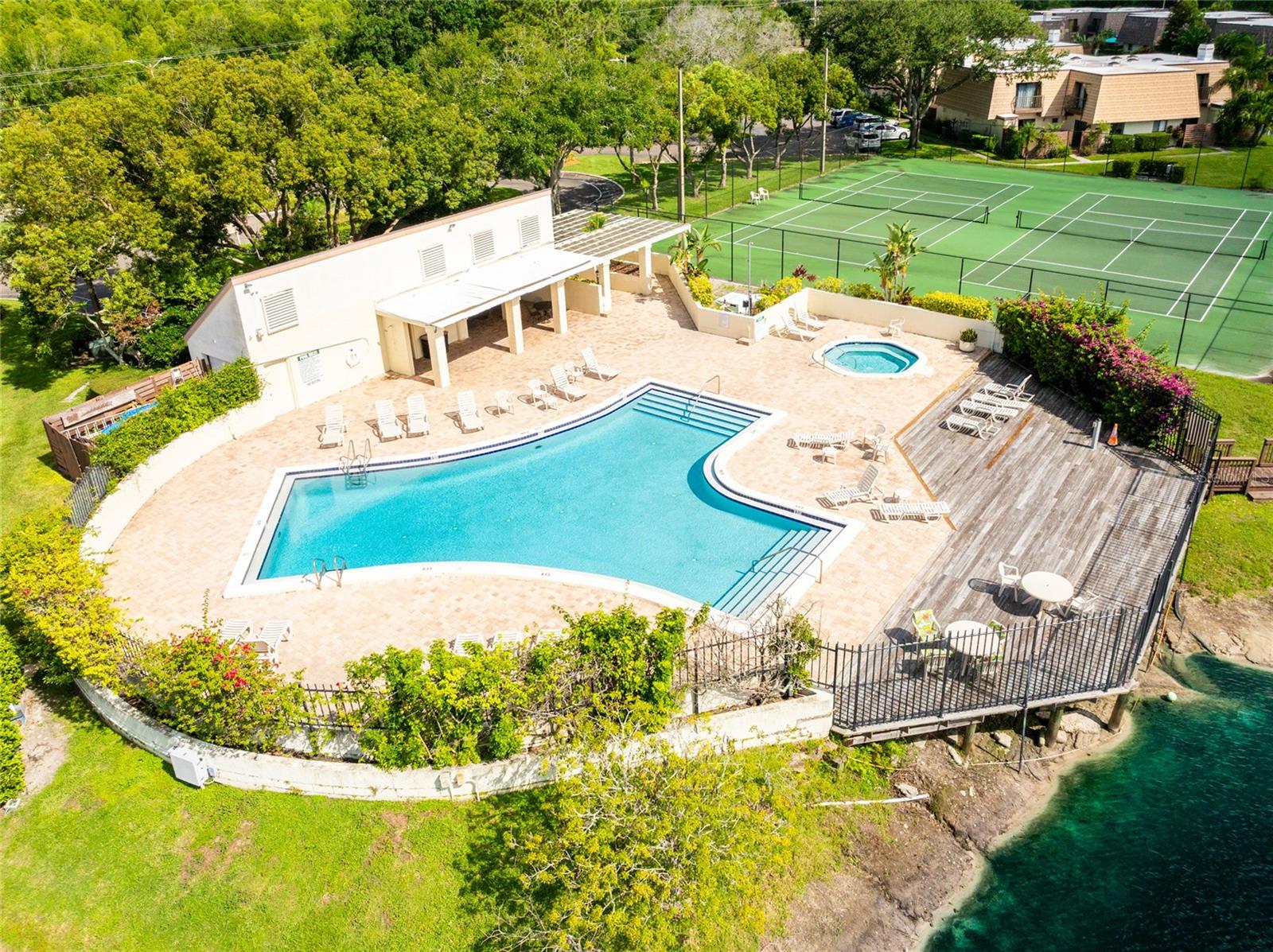 Image 40 of 42 For 15239 Pond Woods Drive 402