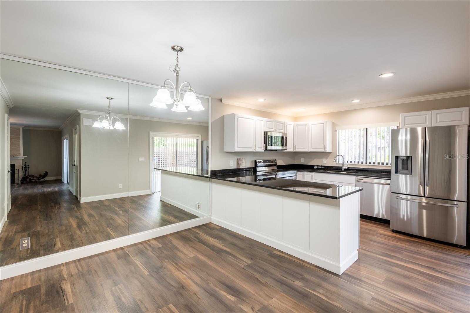 Image 9 of 42 For 15239 Pond Woods Drive 402