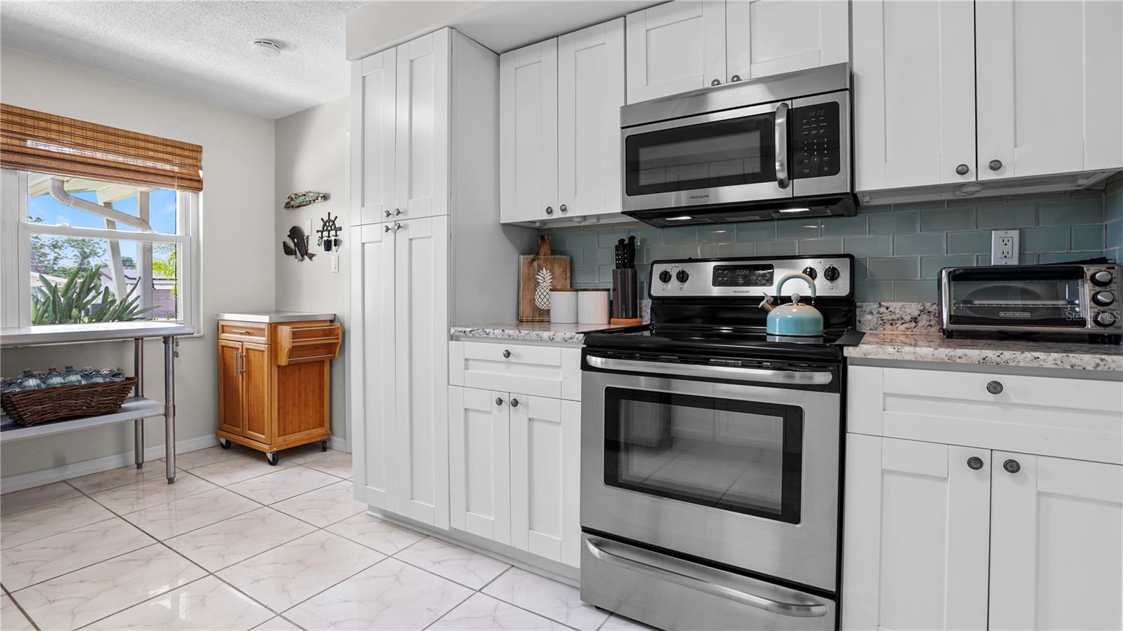Image 13 of 43 For 2319 Chaucer Street