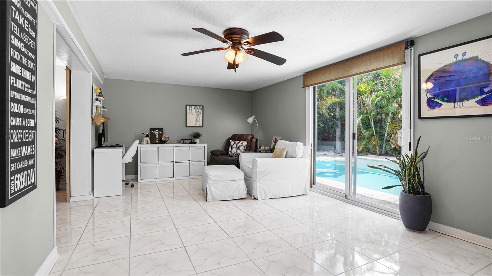 Image 8 of 43 For 2319 Chaucer Street