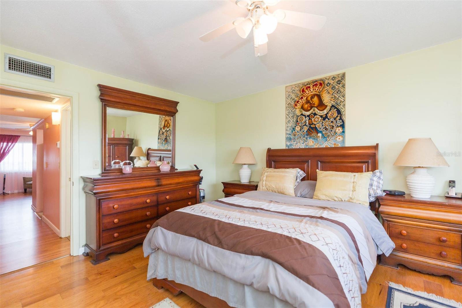 Image 17 of 28 For 1235 Highland Avenue 5-703