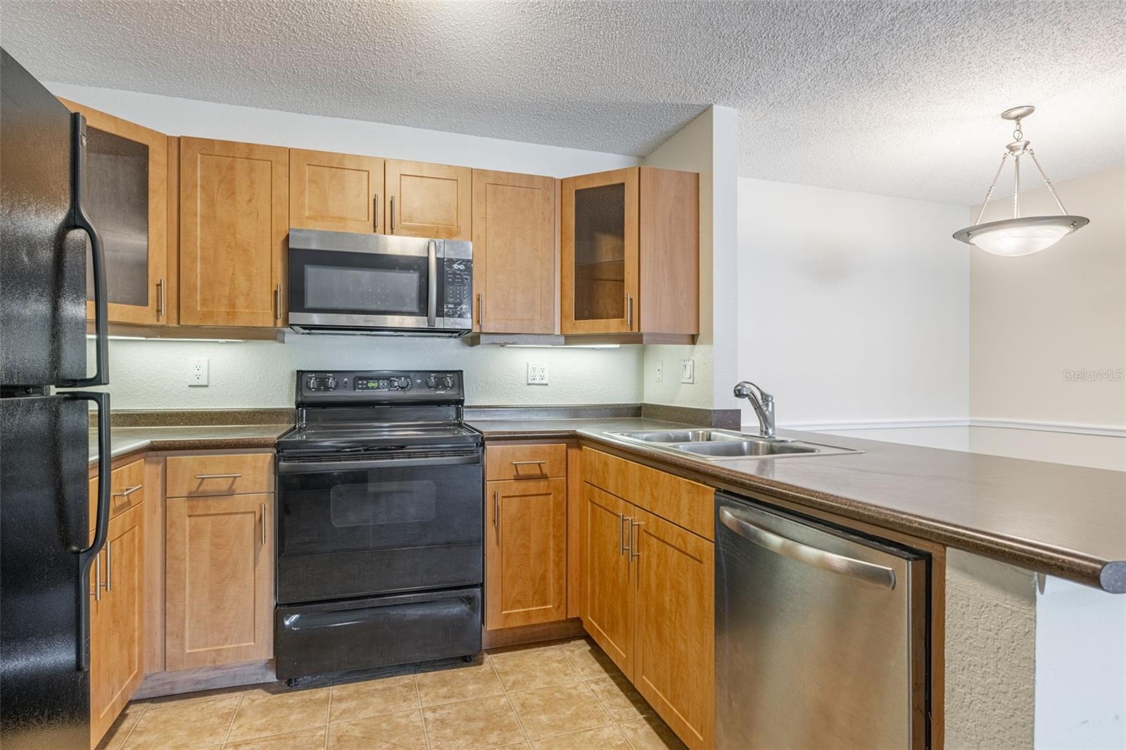 Image 13 of 43 For 5563 Baywater Drive 37