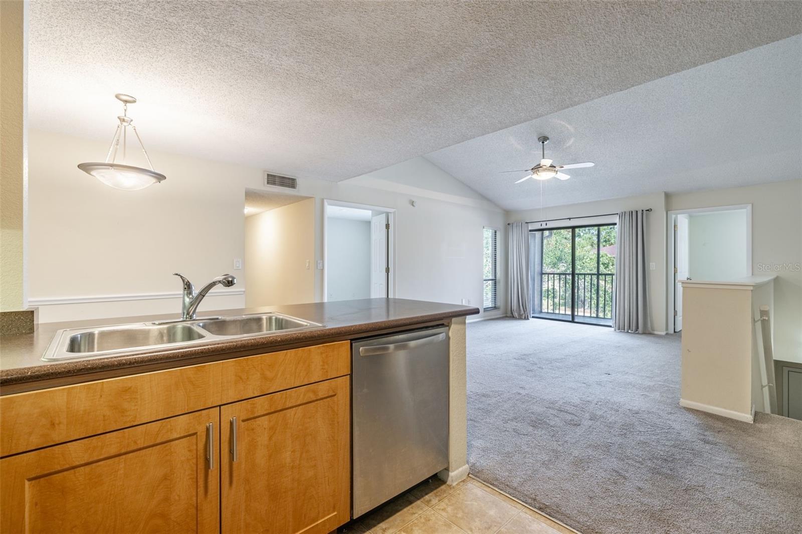 Image 15 of 43 For 5563 Baywater Drive 37