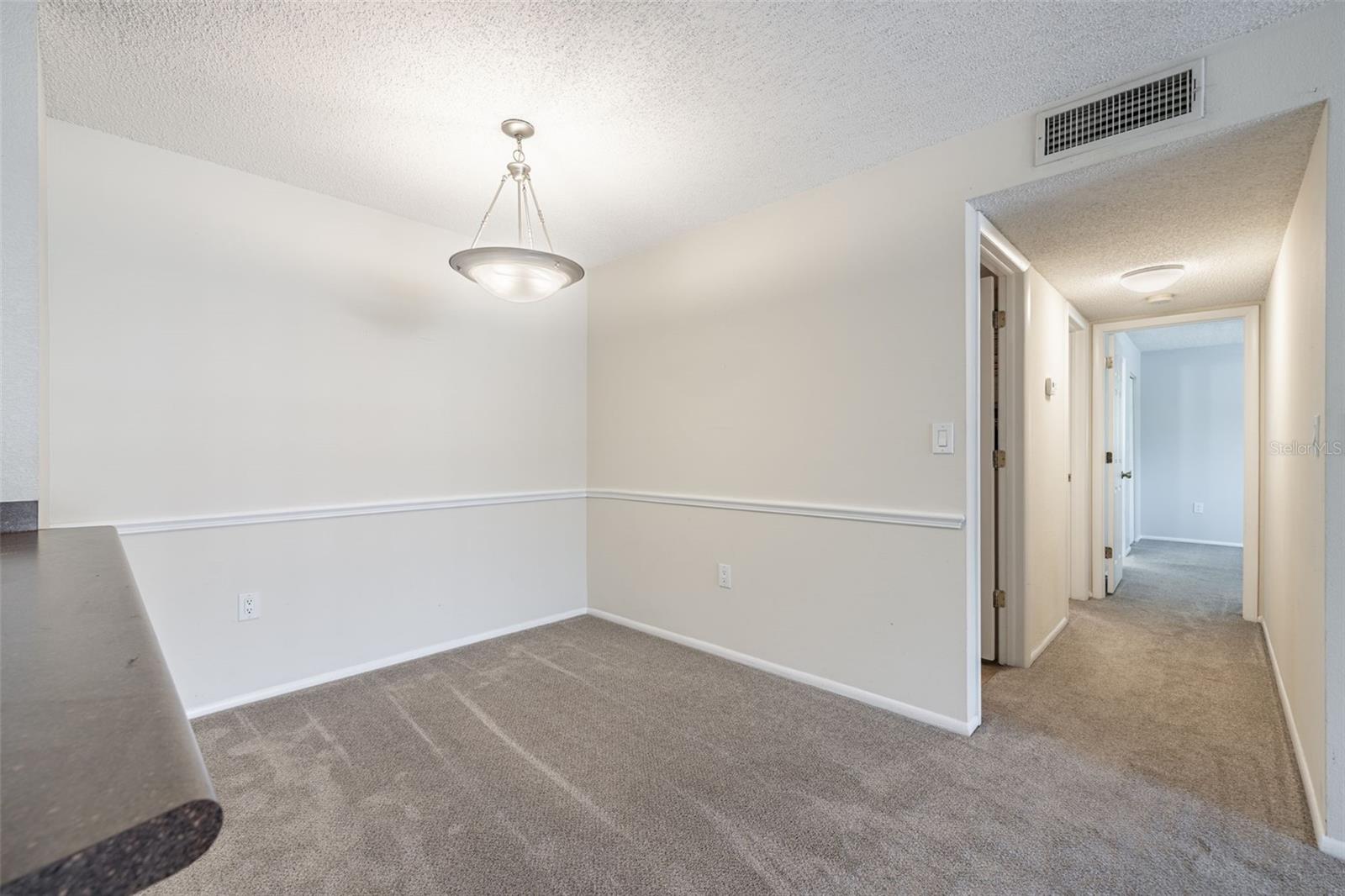 Image 16 of 43 For 5563 Baywater Drive 37